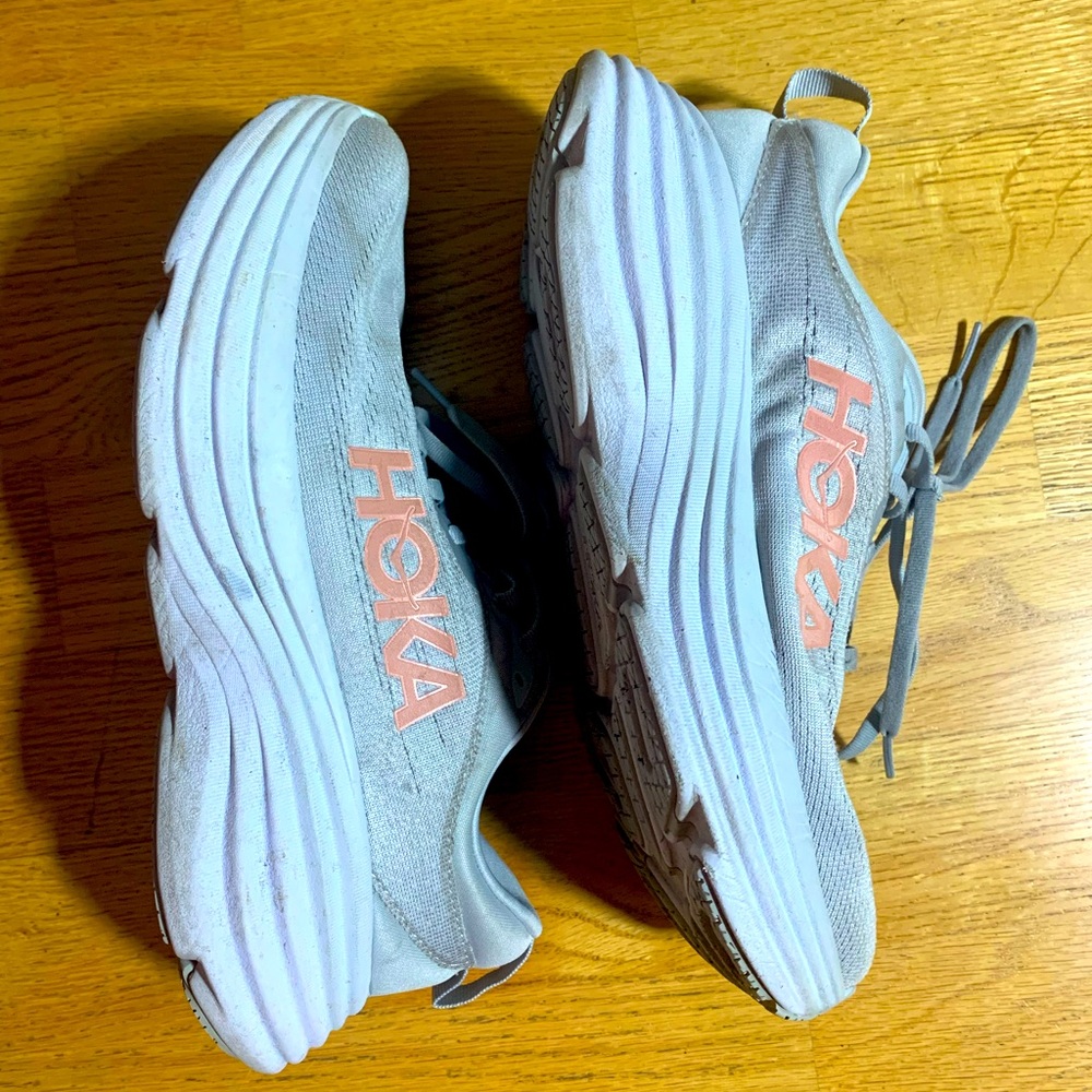 HOKA Bondi 8 Women’s Running and Walking Shoes size 7.5 WIDE
